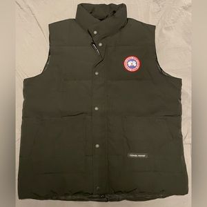 Canada Goose vest jet black! NWOT sz XXL
